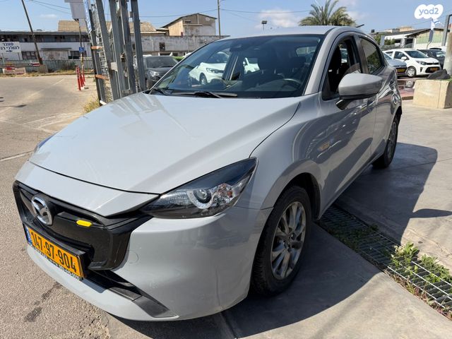 מודעת רכב מאזדה 2