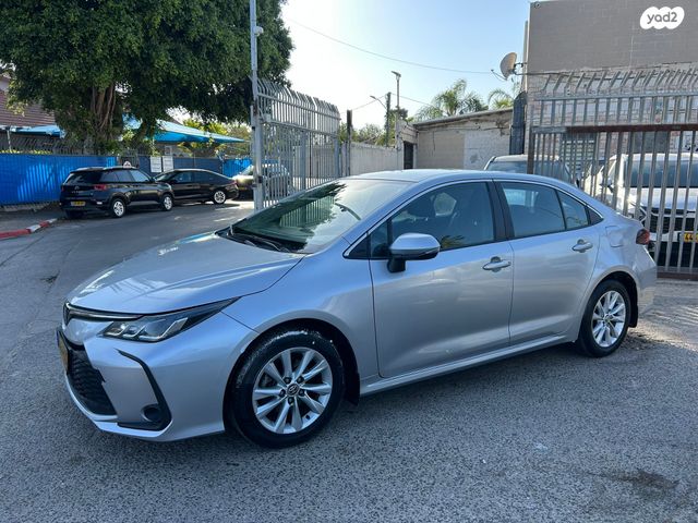 מודעת רכב טויוטה קורולה