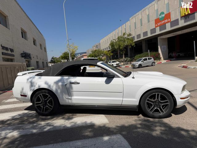 מודעת רכב פורד מוסטנג 2