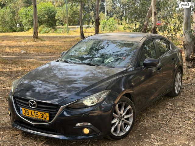 מודעת רכב מאזדה 3