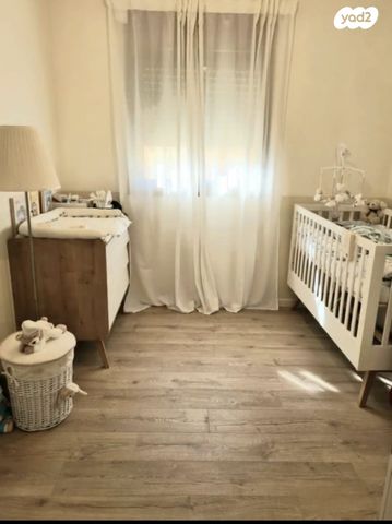 יעקב אורלנד 16