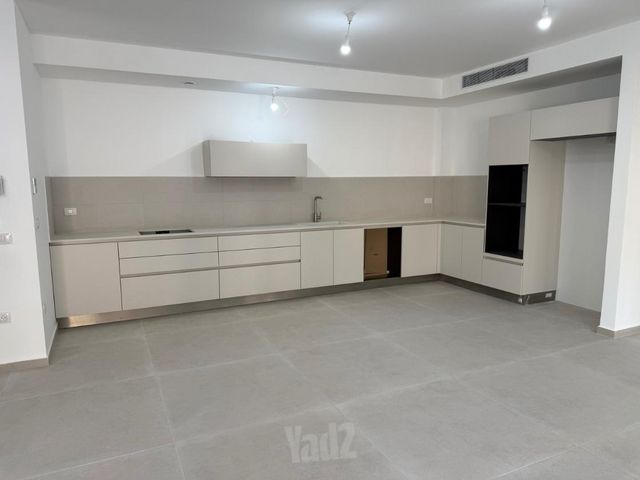 דירה למכירה בתל אביב יפו — 4