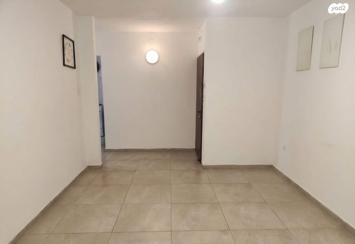 גיורא יוספטל 24