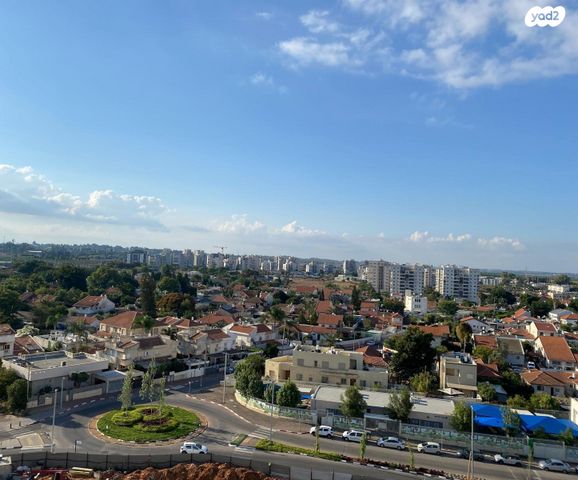 חצרות המושבה