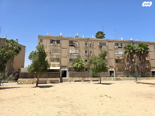 שכונה ד'