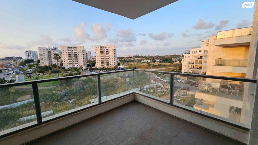 רחובות הצעירה