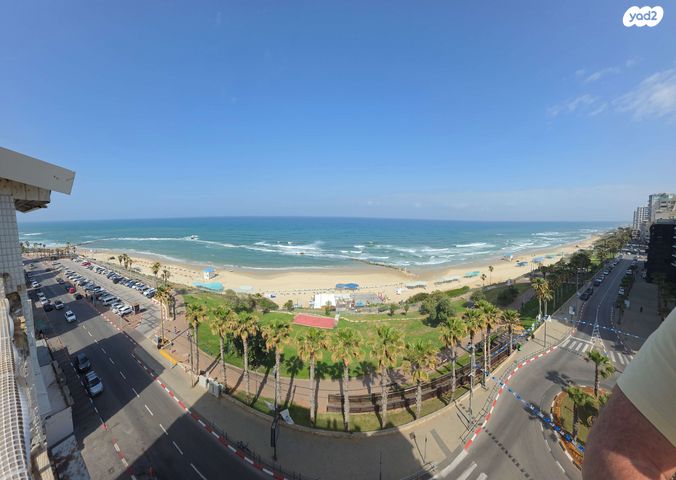 אהוד מנור 32
