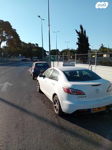 מודעת רכב מאזדה 3