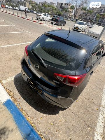 מודעת רכב מאזדה 2