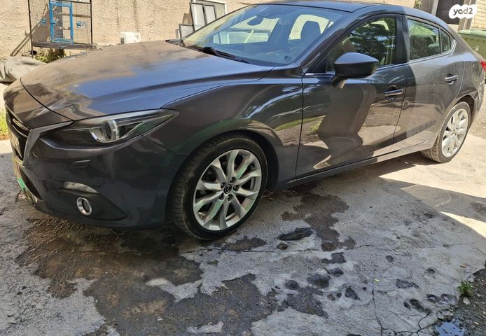 מודעת רכב מאזדה 3