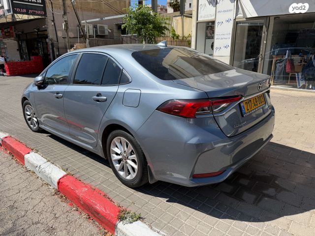 מודעת רכב טויוטה קורולה