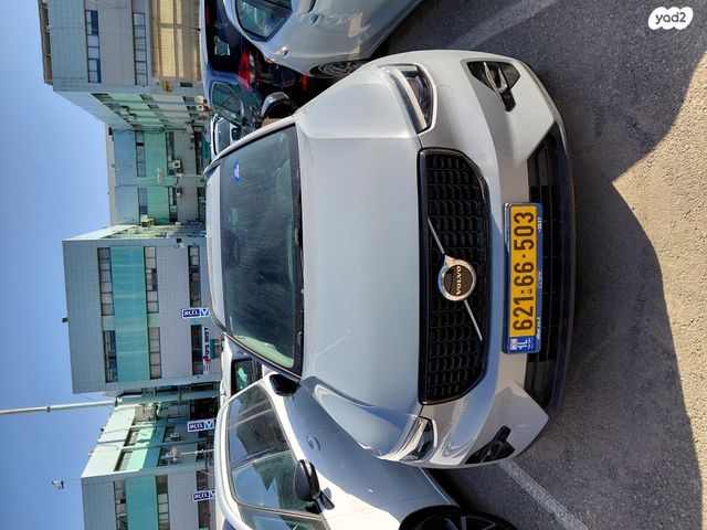 מודעת רכב וולוו XC40