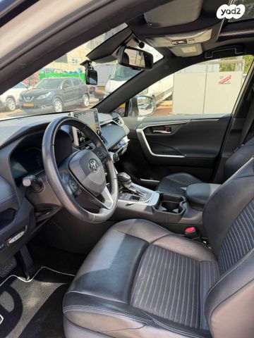 מודעת רכב טויוטה RAV4