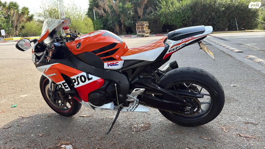 מודעת רכב הונדה CBR1000RR