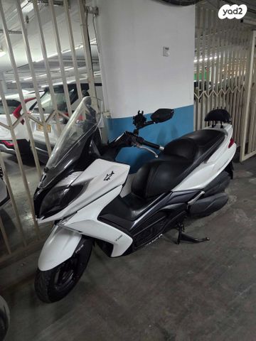 מודעת רכב קימקו דאון-טאון 350