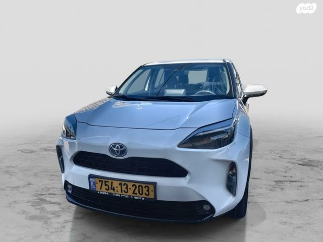 מודעת רכב טויוטה יאריס קרוס