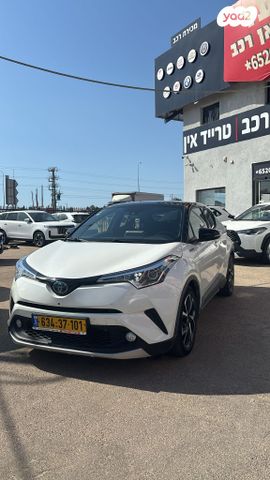 מודעת רכב טויוטה C-HR