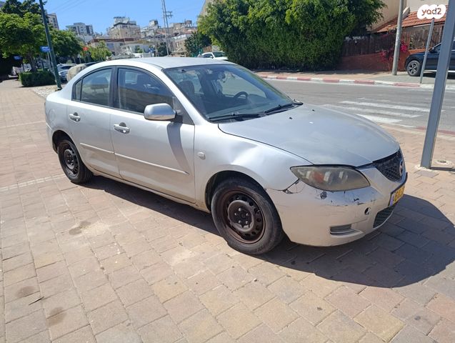 מודעת רכב מאזדה 3