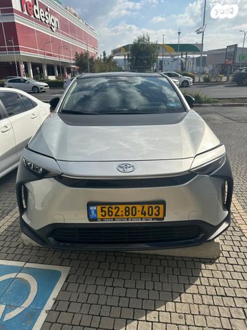 מודעת רכב טויוטה bZ4X
