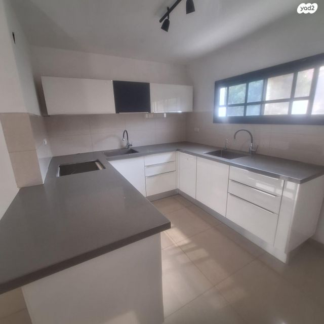 האלון 36