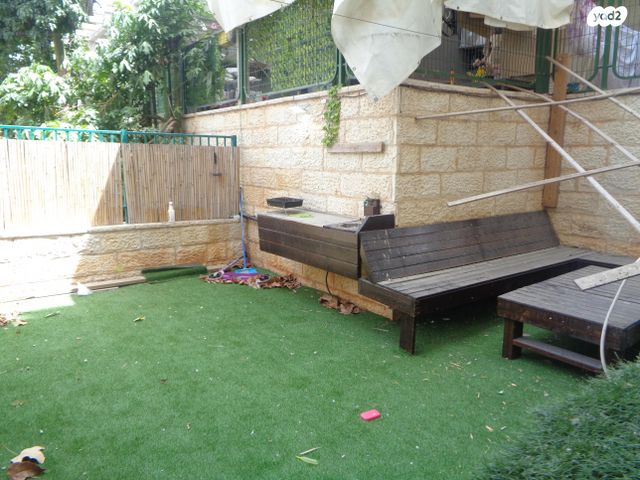 אבטליון 26