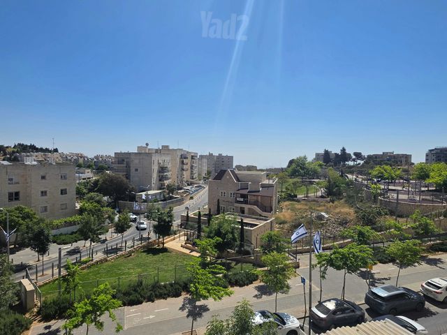 דירה למכירה בירושלים (תיווך) — 4