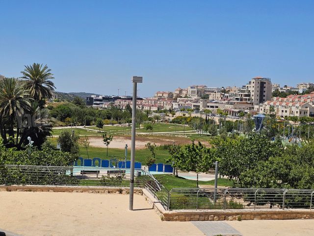 בית פרטי/ קוטג' להשכרה בבית שמש (תיווך) — 2