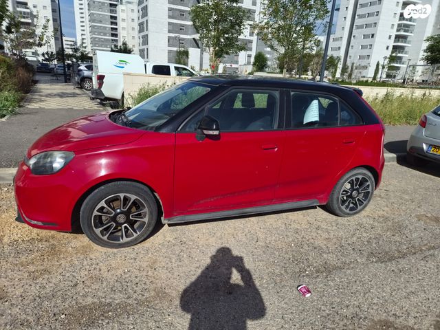 מודעת רכב אם ג'י MG3