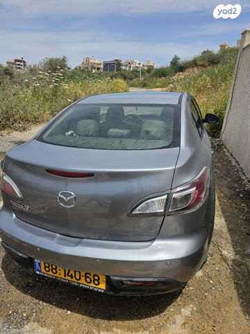 מודעת רכב מאזדה 3