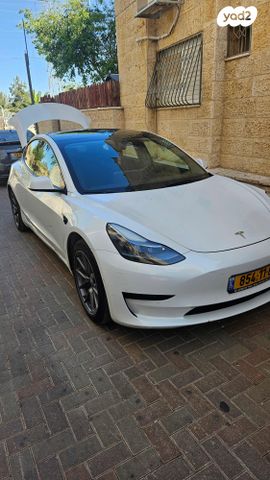 מודעת רכב טסלה מודל 3