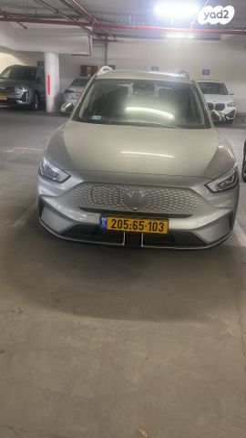 מודעת רכב אם ג'י ZS