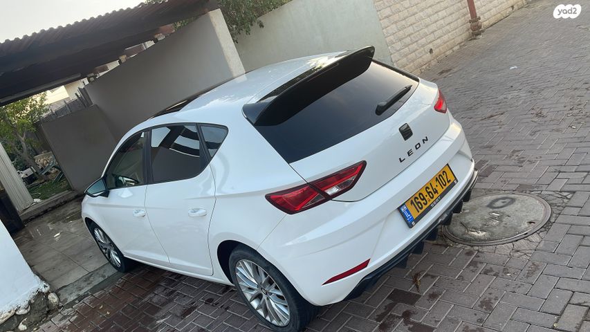 מודעת רכב סיאט לאון