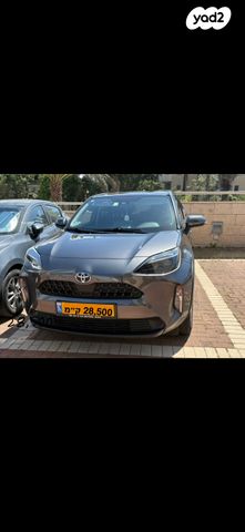 מודעת רכב טויוטה יאריס קרוס