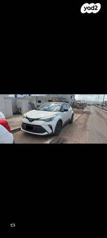 מודעת רכב טויוטה C-HR