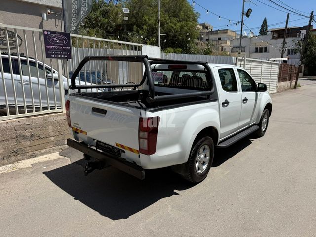 מודעת רכב איסוזו די-מקס 3