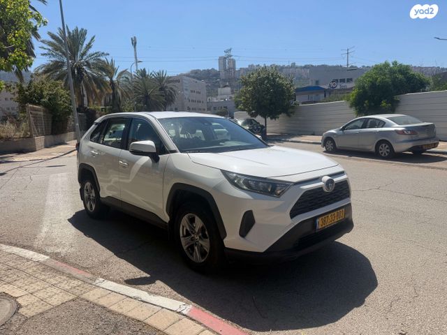 מודעת רכב טויוטה RAV4