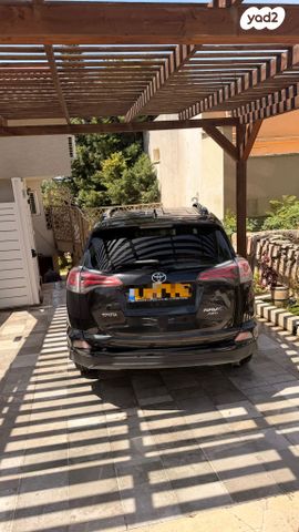 מודעת רכב טויוטה RAV4