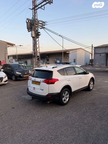 מודעת רכב טויוטה RAV4