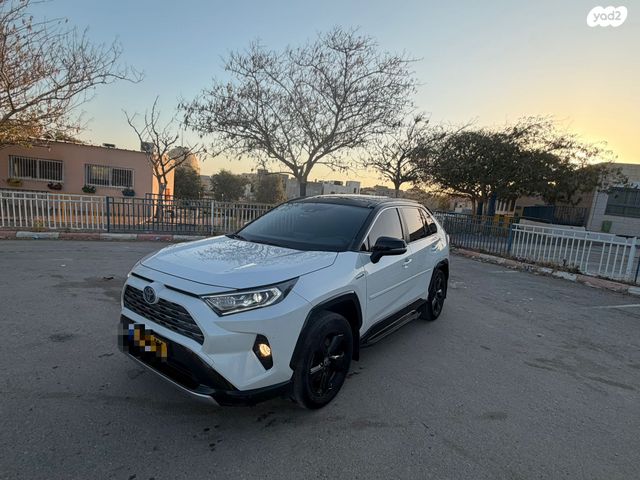 מודעת רכב טויוטה RAV4