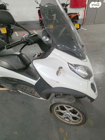 מודעת רכב פיאג'ו MP3 500