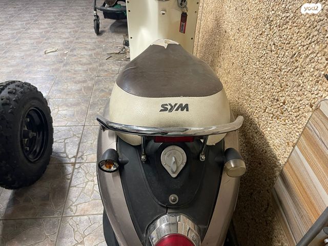 מודעת רכב סאן יאנג מיו 100