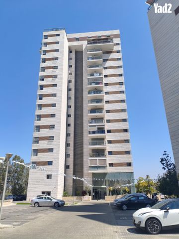 השונית 10