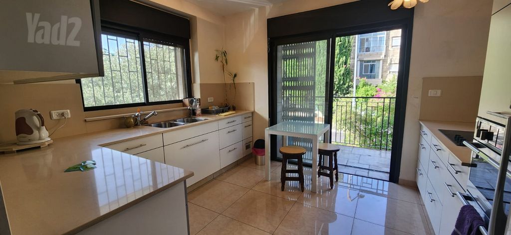 דירה להשכרה בירושלים — 2