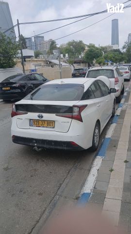 מודעת רכב טויוטה פריוס