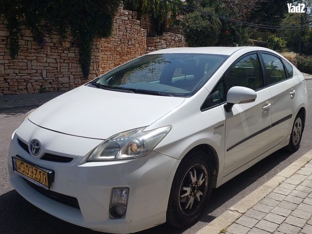 מודעת רכב טויוטה פריוס