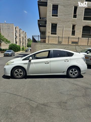 מודעת רכב טויוטה פריוס