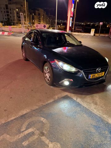 מודעת רכב מאזדה 3