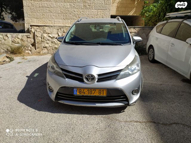 מודעת רכב טויוטה ורסו