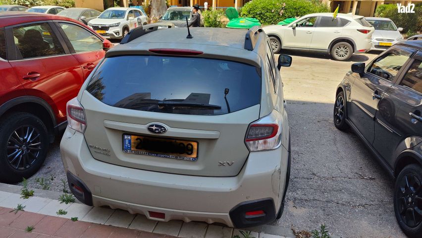 מודעת רכב סובארו XV