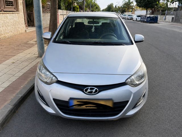 מודעת רכב יונדאי i20